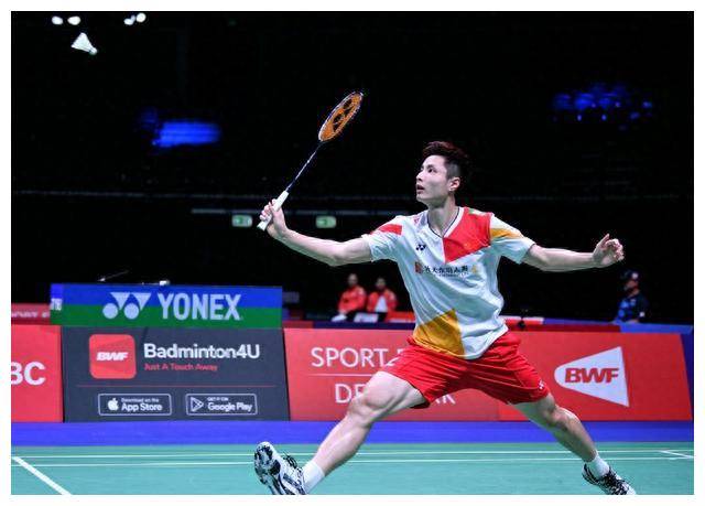 从俱乐部的 从俱乐部的