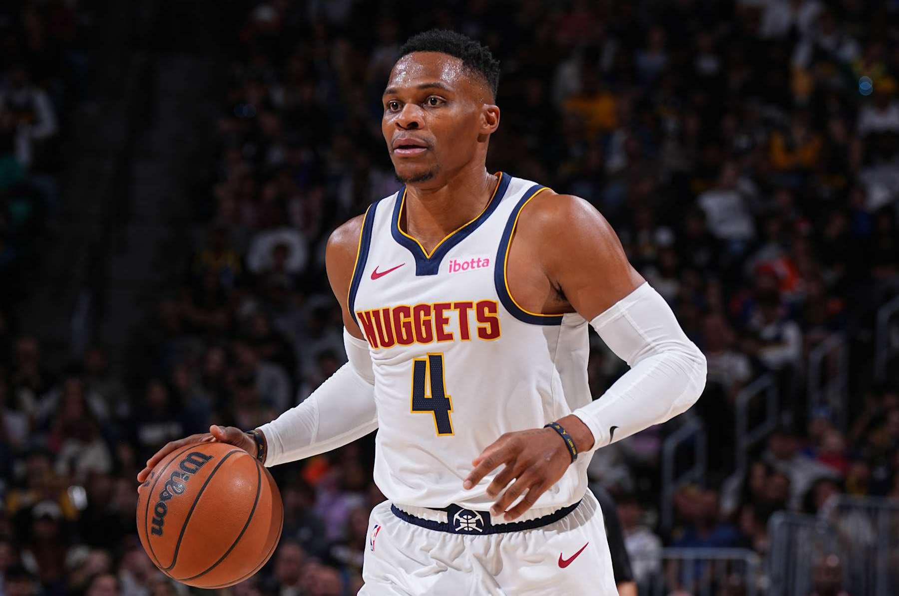 微仰视角让 微仰视角让